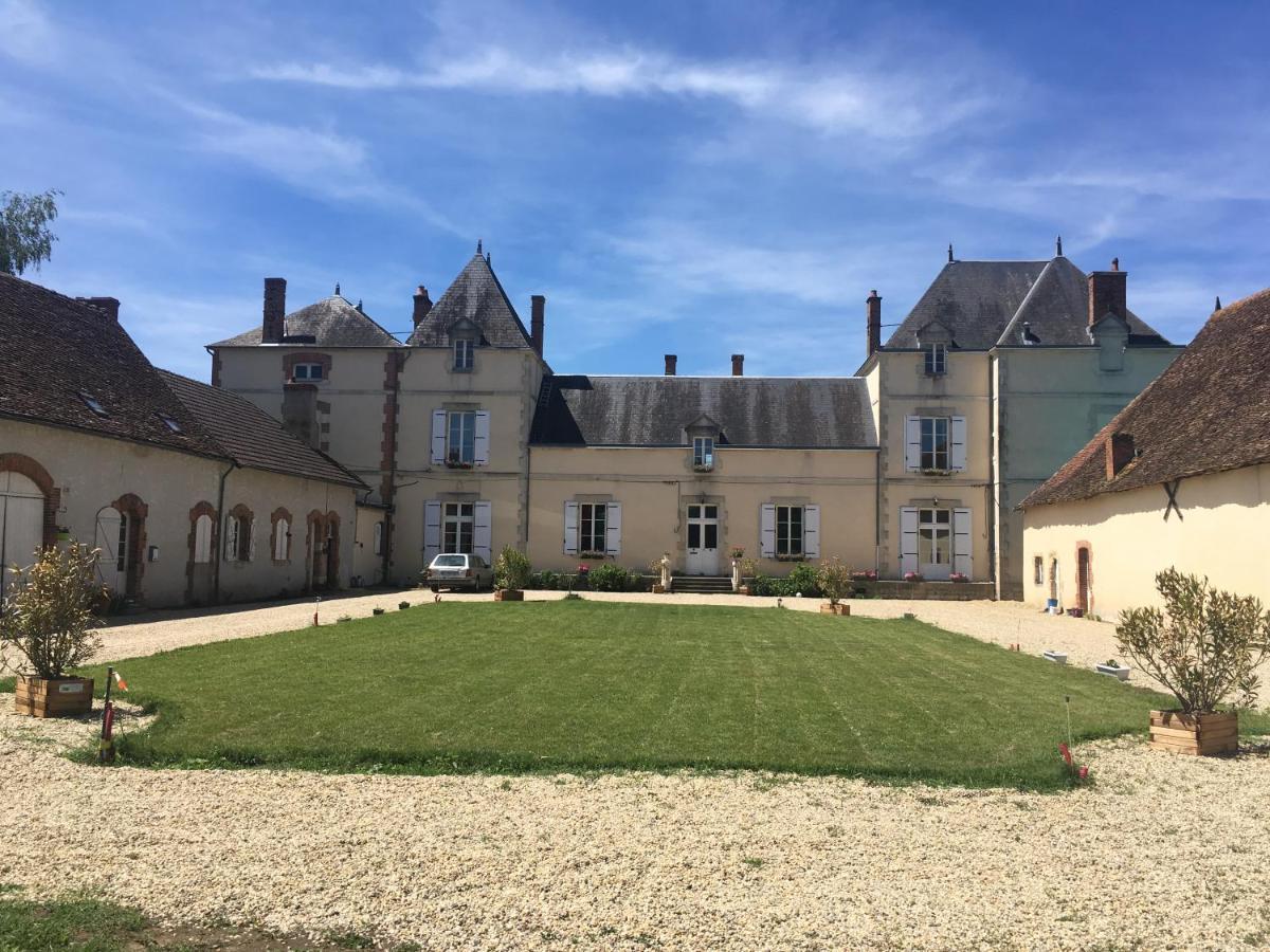 Chateau De Chavannes Tresnay Exterior photo