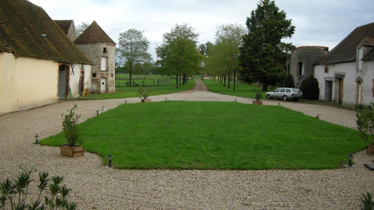 Chateau De Chavannes Tresnay Exterior photo