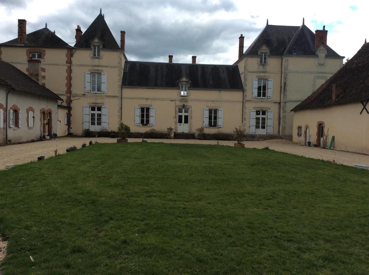Chateau De Chavannes Tresnay Exterior photo